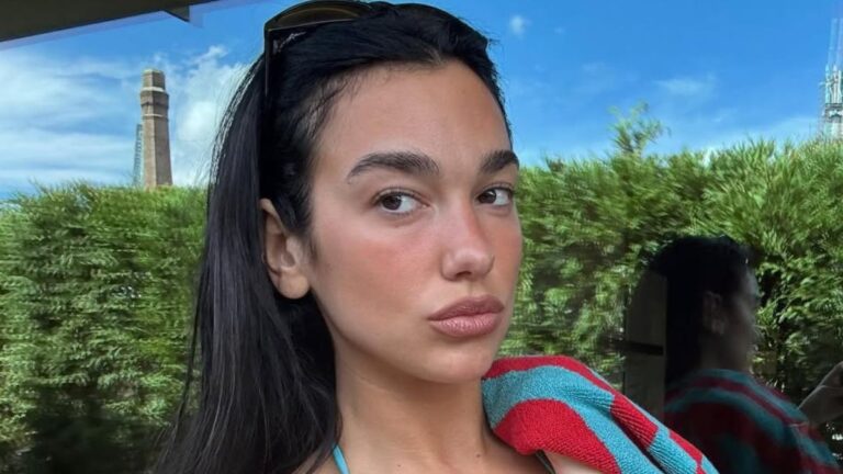 Dua Lipa Is ‘Glowing Everywhere’ in Poolside Thirst Trap Dua Lipa in bathing suit