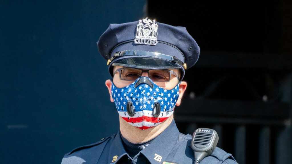 San Francisco ICE Agents Want Privacy While Arresting Immigrants & POCs: ‘No One Forced You To Become Gestapo’ ICE agents request privacy