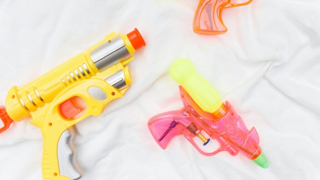 Popular ‘Senior Assassin’ Game Leaves Texas Teen on Life Support Weeks Before Graduation, “He Flew Off the Jeep and Hit His Head” multiple water guns on blanket