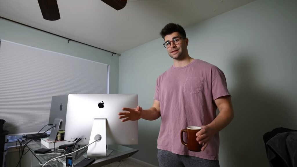 American YouTuber ‘Takes a Stand’ By Standing for Nearly 5 Days Straight, ‘It Really Hit Me in the Lower Legs and Feet’ youtuber lucas bell