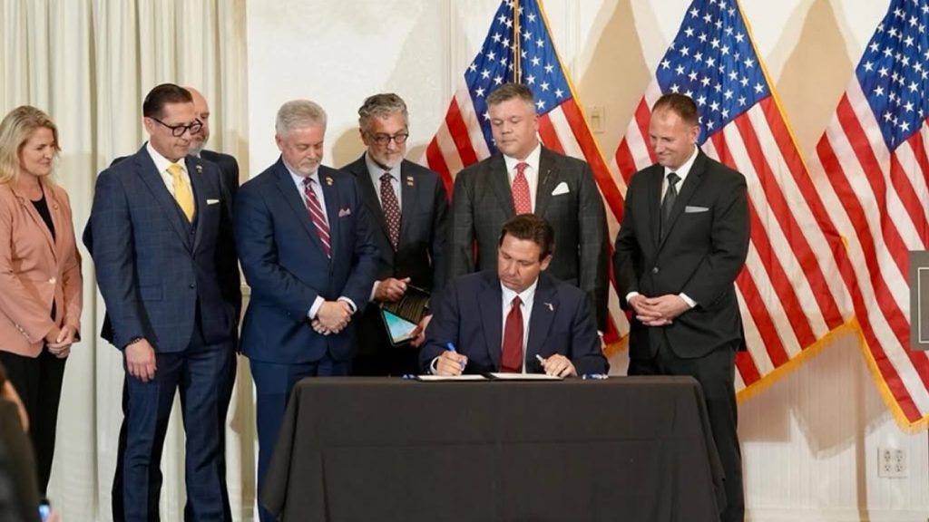 All 67 Florida Sheriffs Back DeSantis Plan to Help Trump and ICE Deport Millions: ‘Is Florida Winning Yet?’ All 67 Florida Sheriffs Back Desantis Plan to Help Trump Deport Millions: ‘Is Florida Winning Yet?'