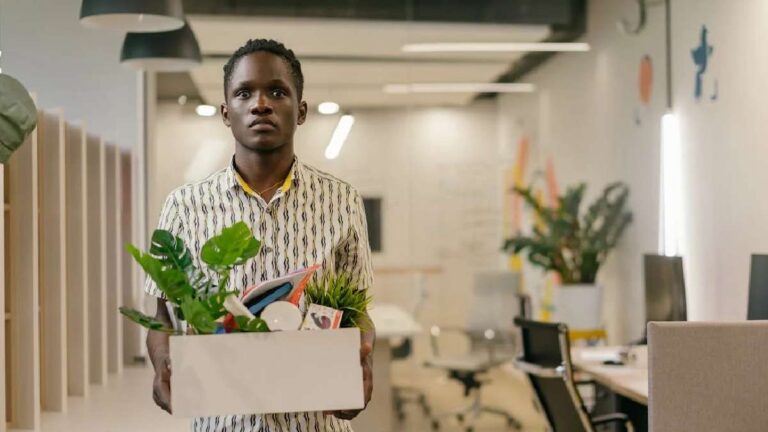 Employee in Georgia Is Fired Because He Will Become a Father: ‘The Timing Is Super Suspicious’ Georgia father employee fired