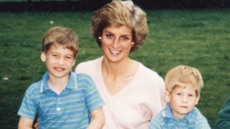 ‘Creepy’ AI Photo of Aged Princess Diana With Her Grandkids Sparks Outrage: ‘This Is Absolutely Atrocious’ Princess Diana posing with sons Prince Harry and Prince William as kids.