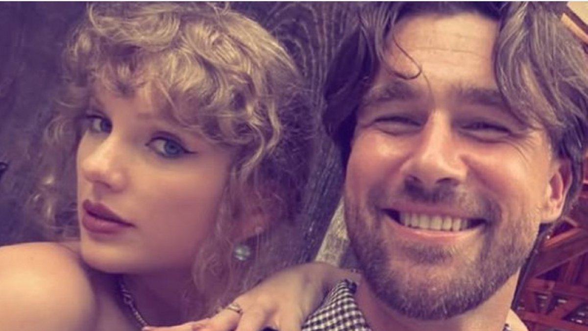 Taylor Swift‑Travis Kelce Engagement Racks Up Over 1.8 Million Likes in Minutes