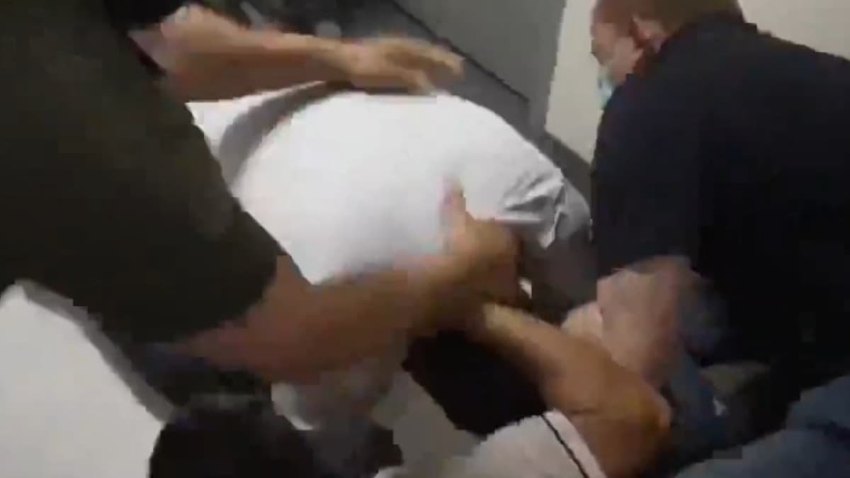 Chaos Erupts Inside a Manhattan Federal Courthouse as ICE Agents Viciously Arrest Helpless Man: ‘This Is Fascism’