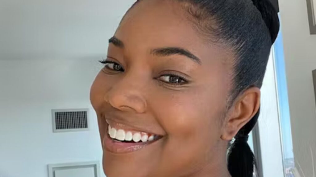 Gabrielle Union selfie