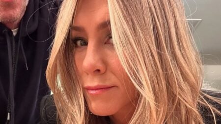 Fans Attack Jennifer Aniston After Actress Reveals Her ‘Bucket List’ Role: ‘No One Cares’ Jennifer Aniston selfie
