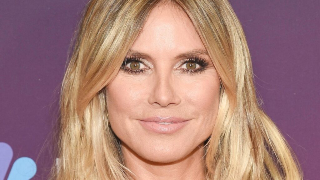 Heidi Klum ‘Pregnant’ In Vacation Beach Showoff With Younger Husband Heidi Klum close up