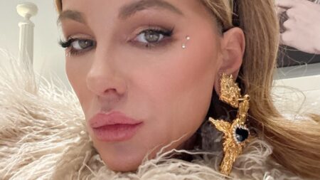 Kate Beckinsale close up