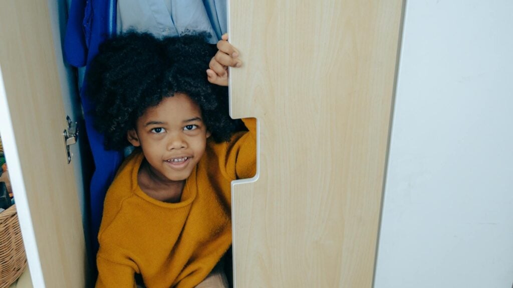 California Grandfather Threatens Own Son With CPS for ‘Locking Kids in the Closet,’ Could Be ‘Entirely Up to CPS’ Child in closet California