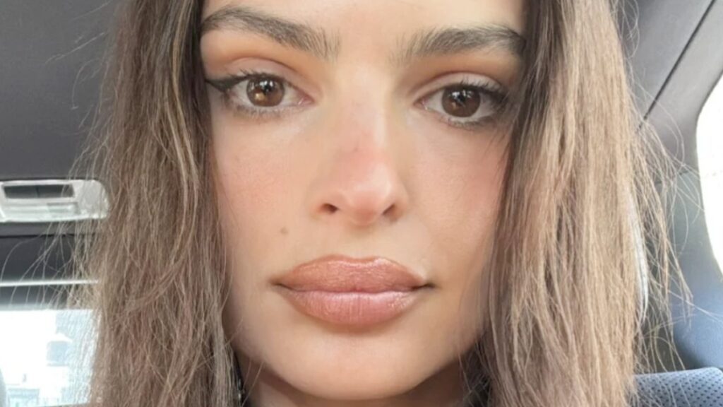 Emily Ratajkowski’s New Boyfriend ‘Could Be Her Father’ In Beach Photos Emily Ratajkowski close up