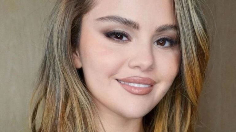 Selena Gomez close up