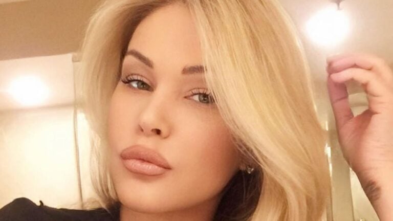 Shanna Moakler selfie