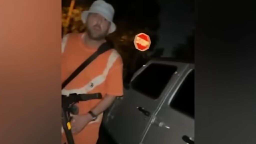 Studio City Mail Thief Confronted