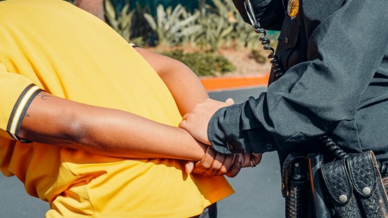 NY Cops Jailed the Wrong Black Man After Using AI to Locate Suspect Who Flashed a Woman: ‘Cops are Actively Getting Worse at Their Jobs’ Black man jailed by NYPD over AI