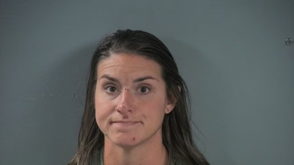 Lethally Drunk Iowa Woman Asks Gas Station Patrons to Blow Her Breathalyzer, Gets Arrested: ‘My Mom Used to Make Me Do This as a Kid’ drunk iowa woman