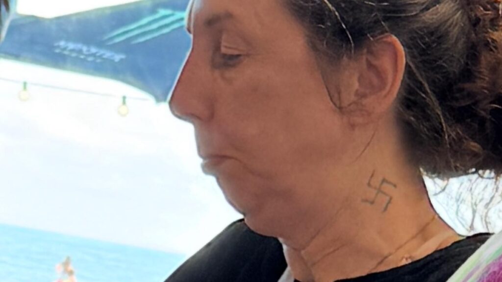 Nazi Woman Flaunts Civil Rights Shirt in Maryland Pizzeria & Confuses the Internet: ‘People Like This are Just Trash’ Nazi woman with rosa parks shirt