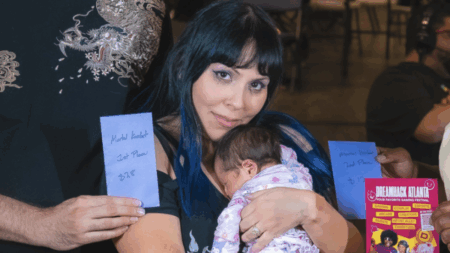 Florida Gamer Mom Wins Mortal Kombat Tournament Holding Her Newborn
