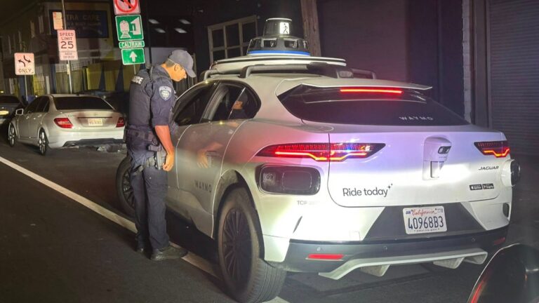 California Cops Pull Over Self-Driving Waymo in DUI Crackdown, ‘We are Being Leniant’ cop pulls over waymo