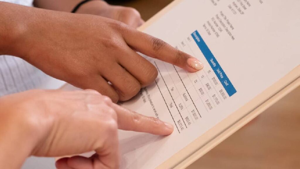 Greedy Landlord in Arizona Wants to Drain Their Former Tenant’s Entire Wallet: ‘6 years means a lot of this is normal wear and tear’ Arizona Landlord billing