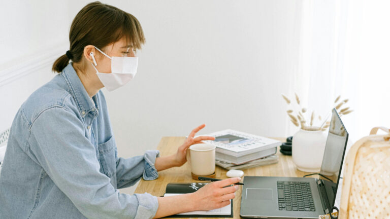 Heartless Kansas Professor Demands Sick Student Give Two-Week Notice Before Becoming Ill: ‘No Sympathy for Others’ Petty Kansas Professor Demands Sick Student Give Two-Week Notice Before Becoming Ill