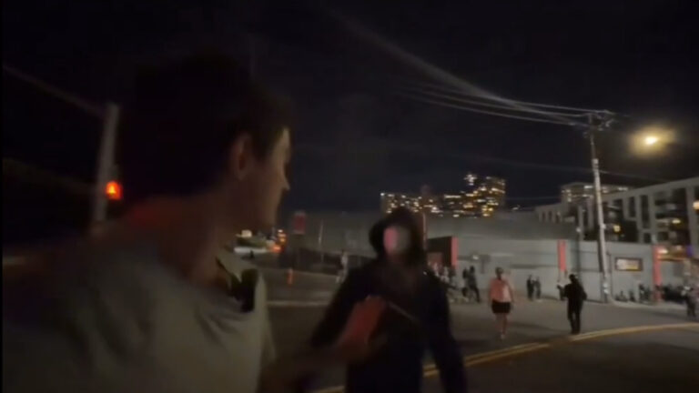 Protesters Forces MAGA Agitator Out of Portland Protest While ICE Snipers Shine Lasers: ‘They’re There to Instigate Violence’ Protesters Forces MAGA Agitator Out of Portland Protest While ICE Snipers Shine Lasers: ‘They’re There to Instigate Violence’