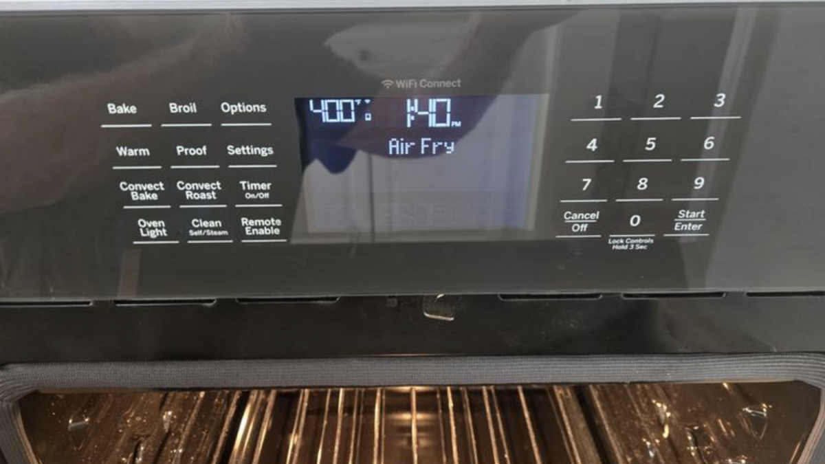 California Man Forced to Pay $80 for ‘Digital Upgrade’ for Smart Oven to Air Fry: ‘There’s DLC for My Oven Apparently’
